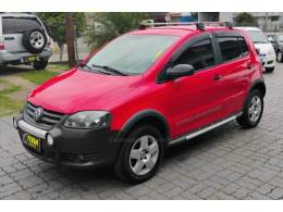 VOLKSWAGEN - CROSSFOX - 2008/2009 - Vermelha - R$ 34.900,00