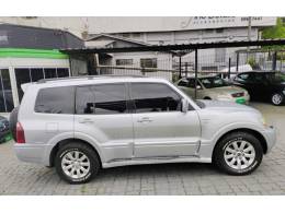 MITSUBISHI - PAJERO FULL - 2006/2007 - Prata - R$ 59.900,00