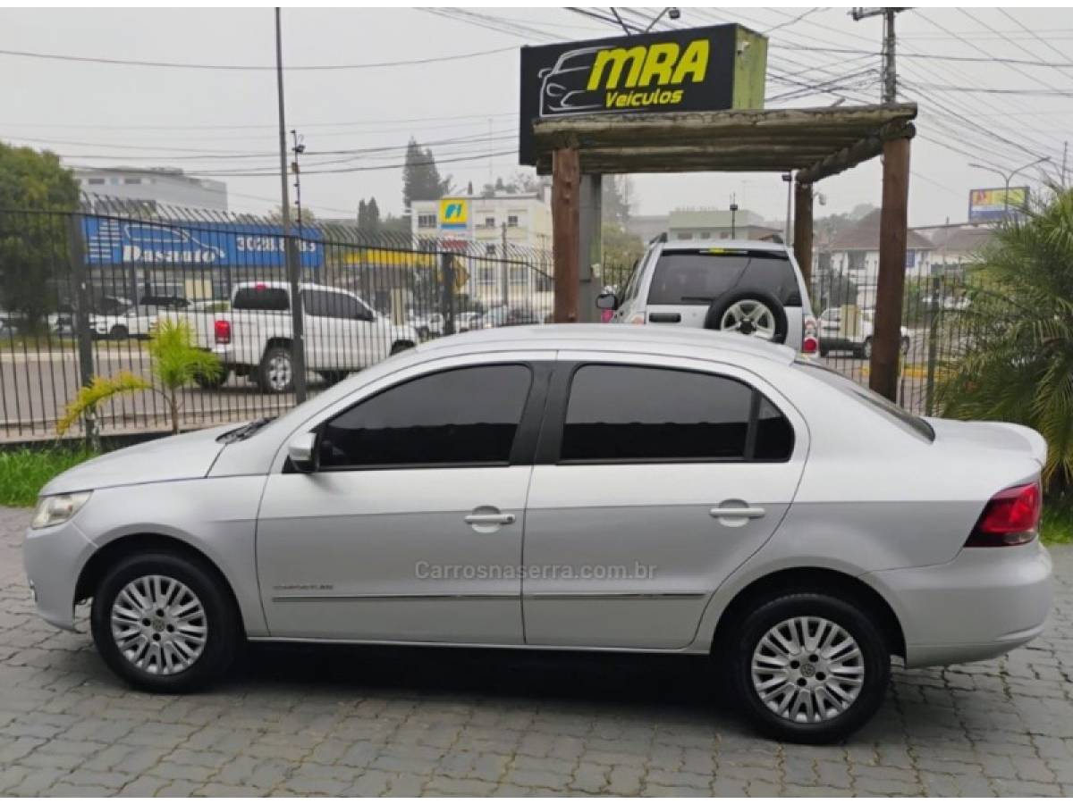 VOLKSWAGEN - VOYAGE - 2012/2012 - Prata - R$ 37.900,00