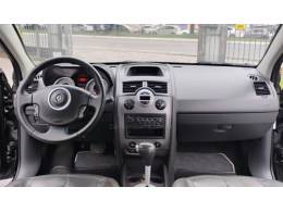 RENAULT - MÉGANE - 2010/2011 - Preta - R$ 33.900,00