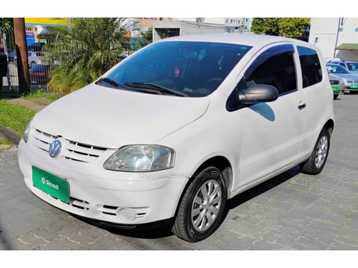 VOLKSWAGEN - FOX - 2007/2007 - Branca - R$ 19.900,00