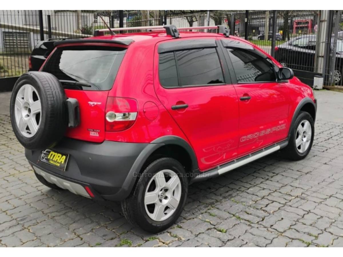 VOLKSWAGEN - CROSSFOX - 2008/2009 - Vermelha - R$ 32.900,00