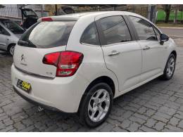 CITROËN - C3 - 2015/2016 - Branca - R$ 49.000,00