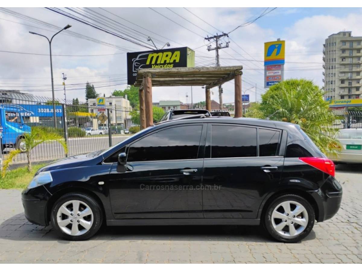 NISSAN - TIIDA - 2011/2011 - Preta - R$ 34.900,00