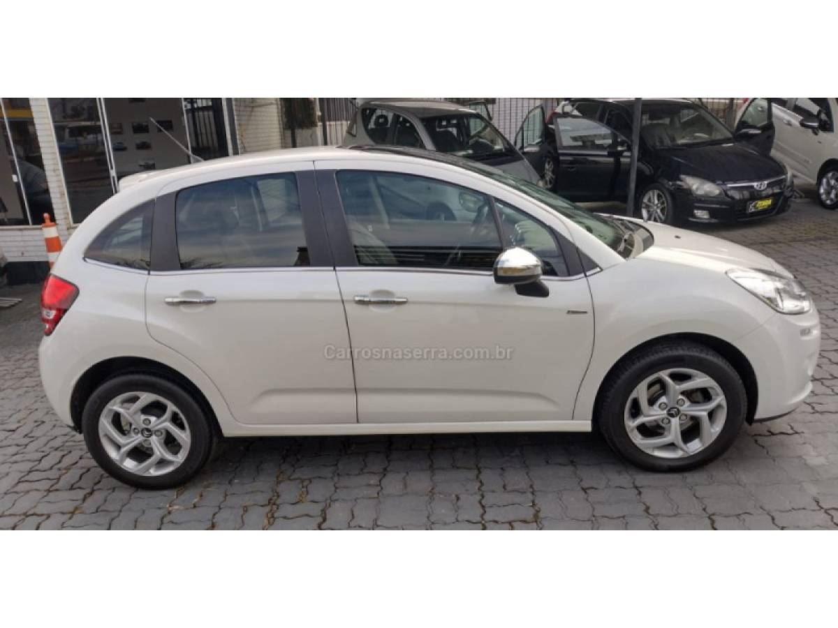 CITROËN - C3 - 2015/2016 - Branca - R$ 47.900,00