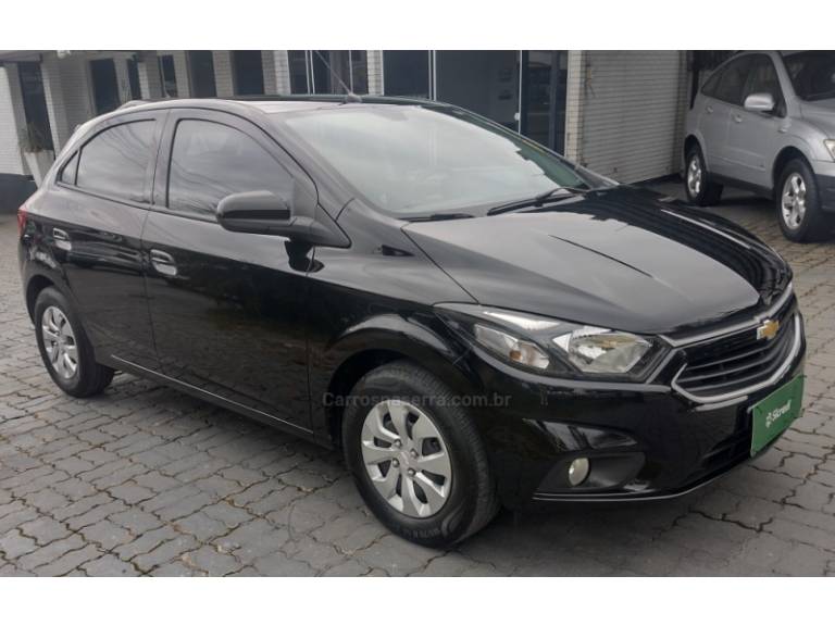 CHEVROLET - ONIX - 2018/2018 - Preta - R$ 52.900,00