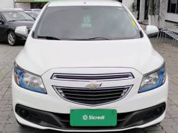 CHEVROLET - ONIX - 2015/2015 - Branca - R$ 47.500,00